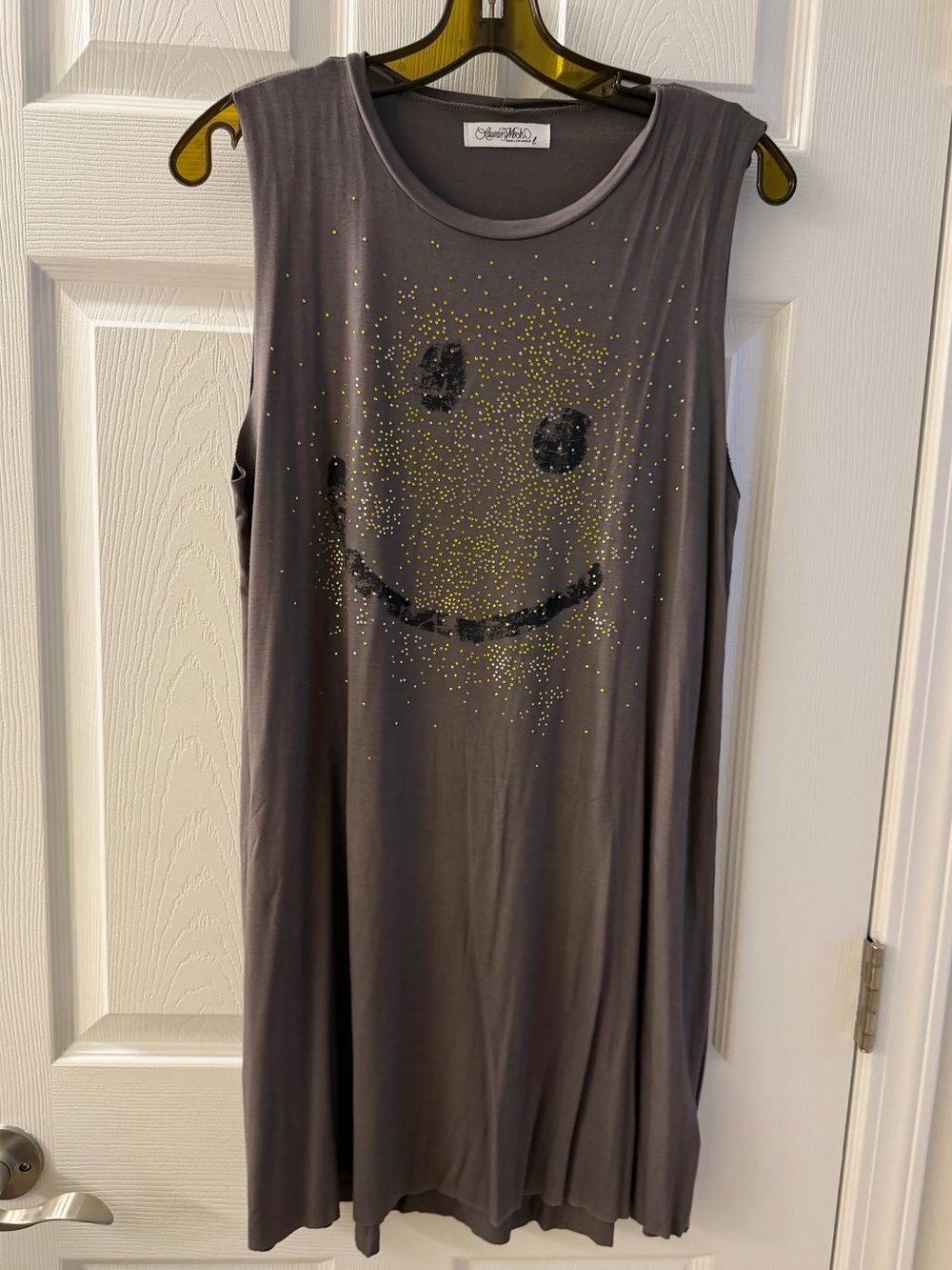 Lauren Meshi, happy smile crystle splatter Size large